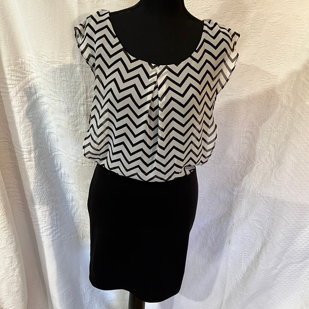 Candies Chevron dress, size extra small